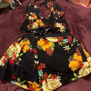 Cute SHEIN halter/crop top and matching shorts.